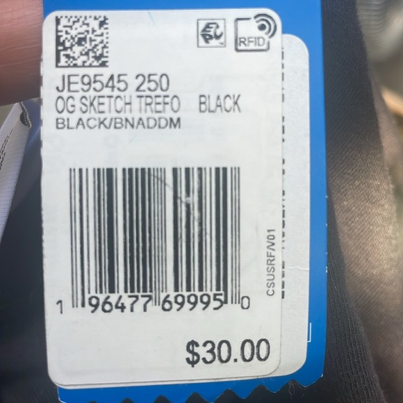 NEW Men’s Adidas t-shirt - Picture 6 of 6